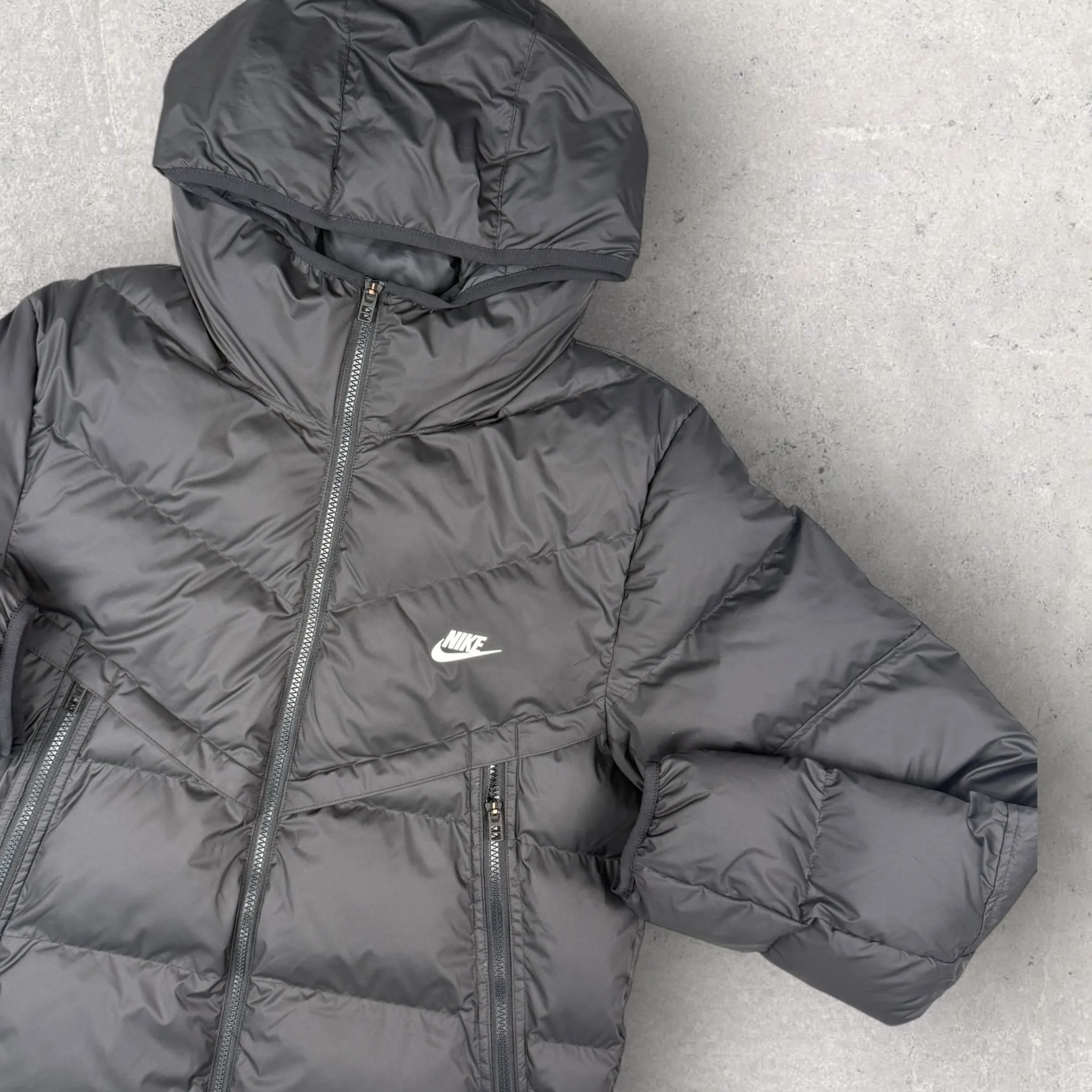 NIKE PRIMALOFT PUFFER JACKET - BLACK